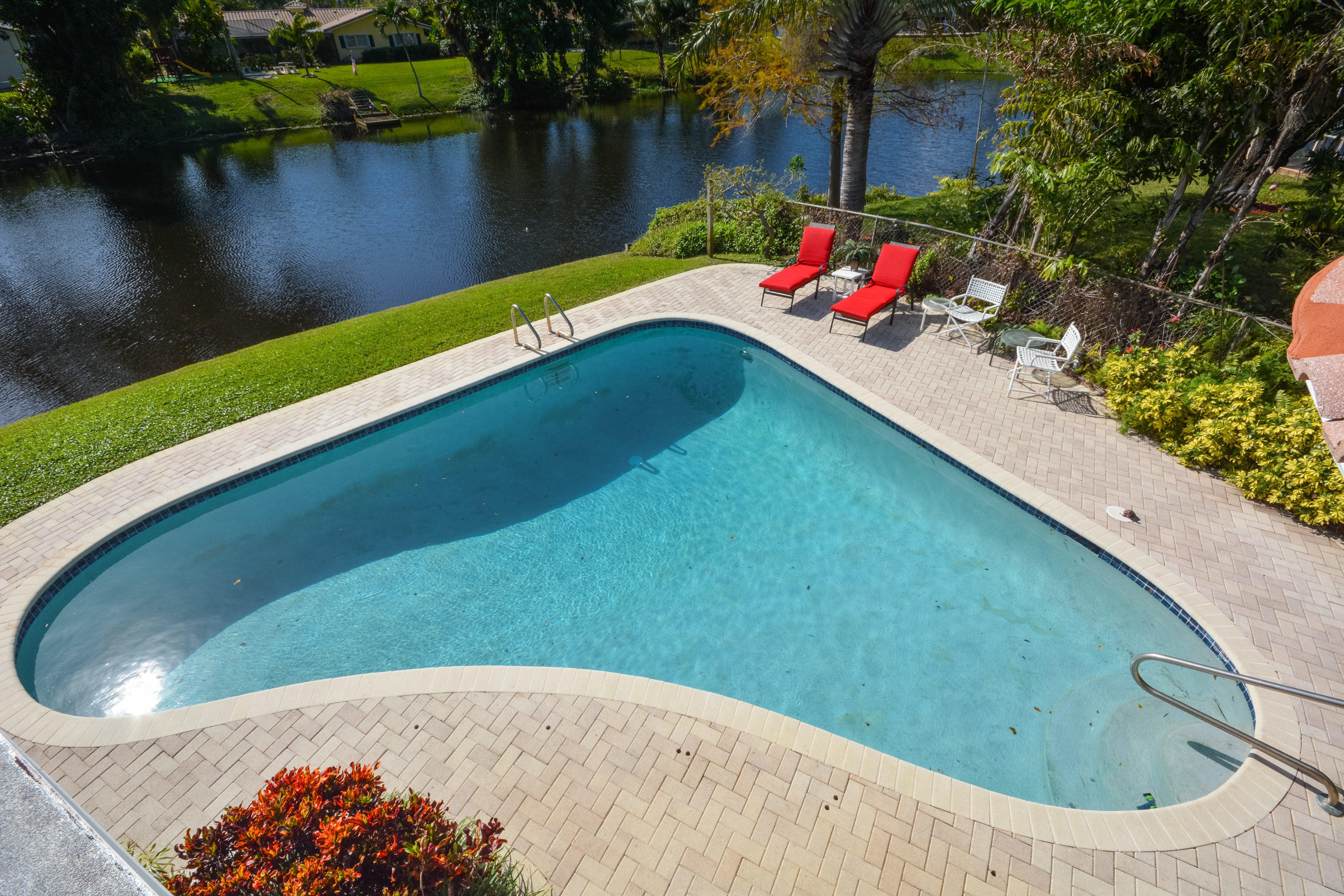 110 Southwest 11th Avenue Boca Raton, FL 33486 - Photo 22 of 44 Swimming Pool