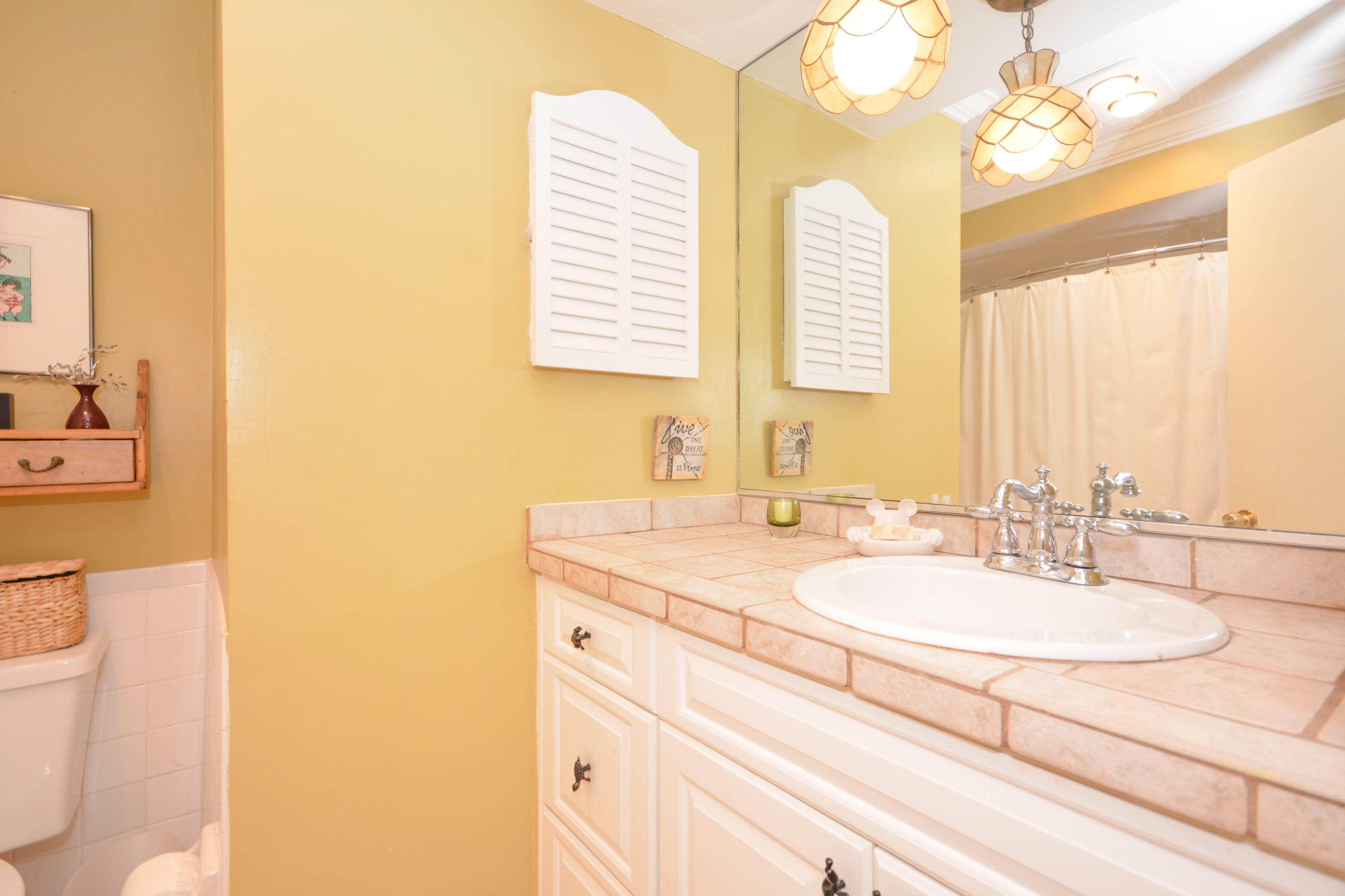 110 Southwest 11th Avenue Boca Raton, FL 33486 - Photo 26 of 44 bathroom 1