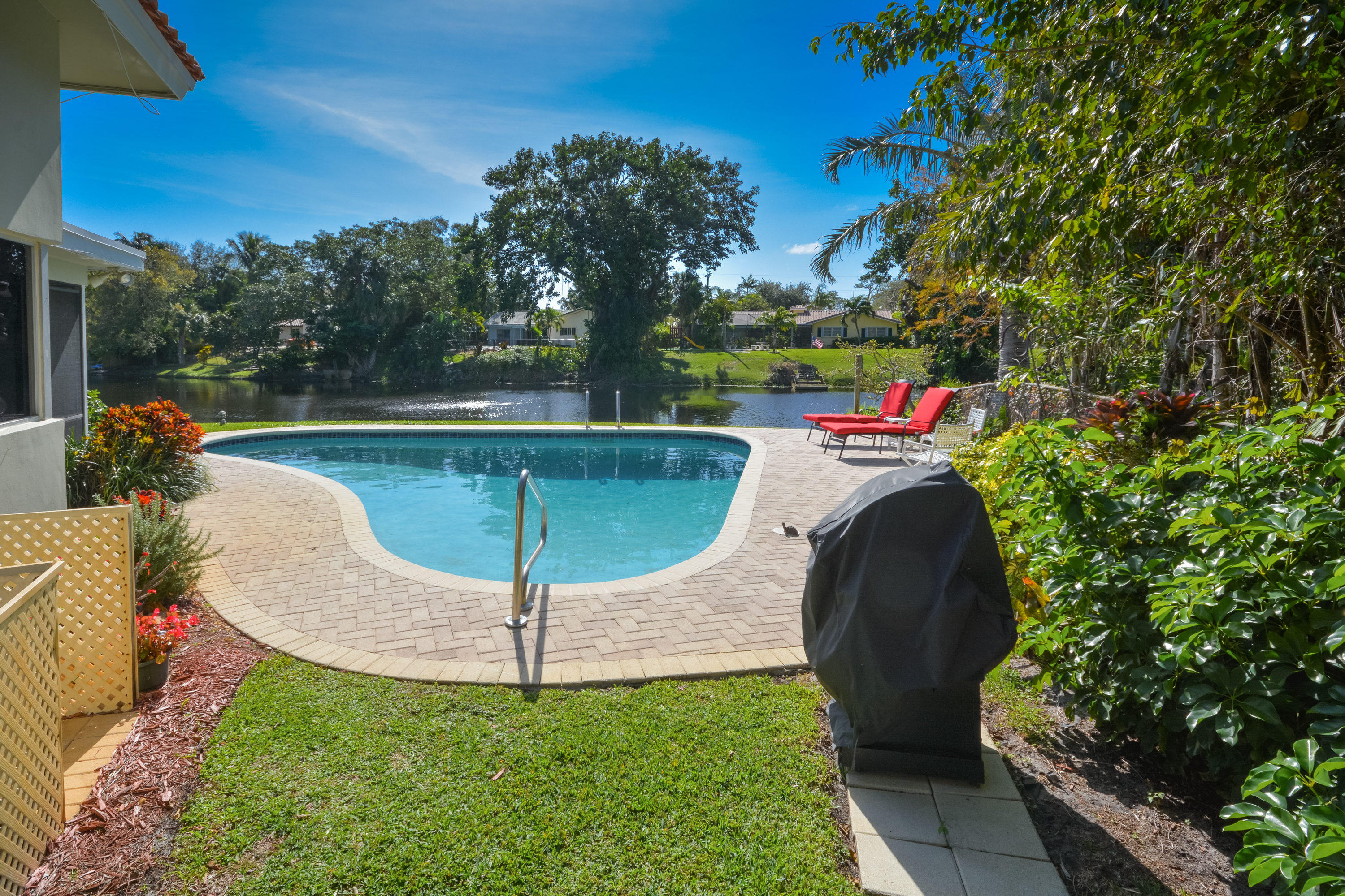 110 Southwest 11th Avenue Boca Raton, FL 33486 - Photo 30 of 44 Pool/Lake View