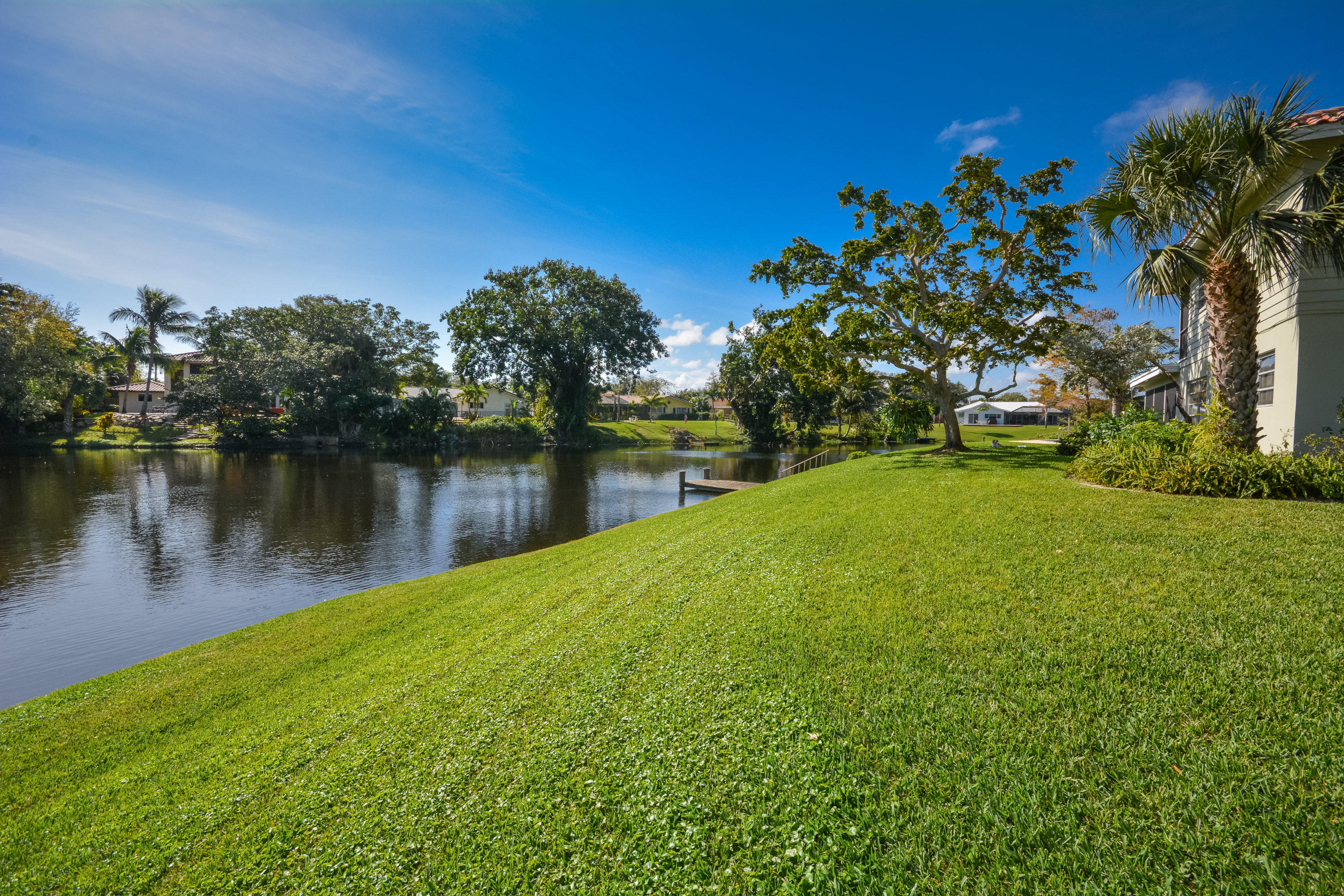 110 Southwest 11th Avenue Boca Raton, FL 33486 - Photo 35 of 44 110 SW 11th Ave Boca Raton FL-print-038-