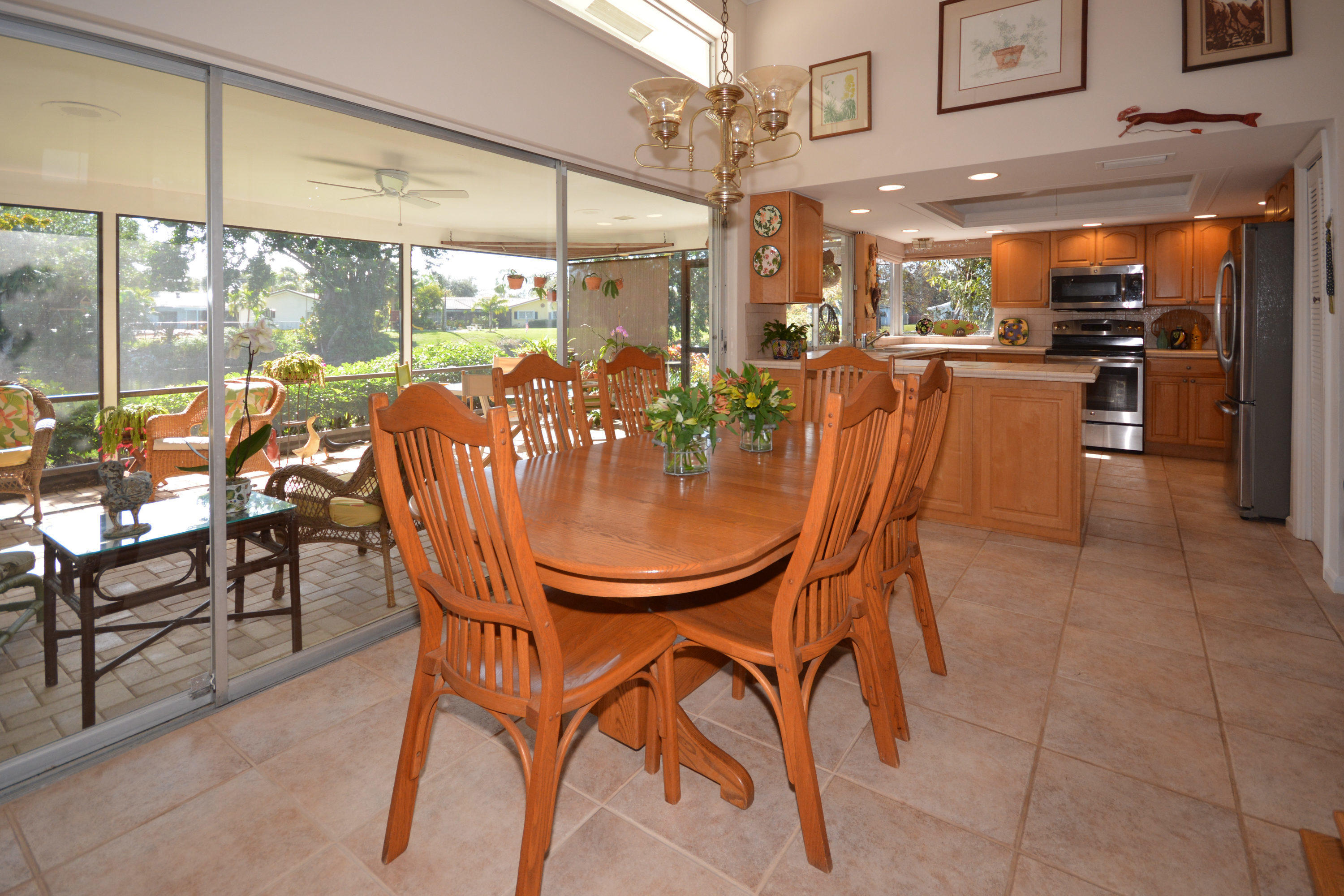 110 Southwest 11th Avenue Boca Raton, FL 33486 - Photo 6 of 44 Dining/Kitchen