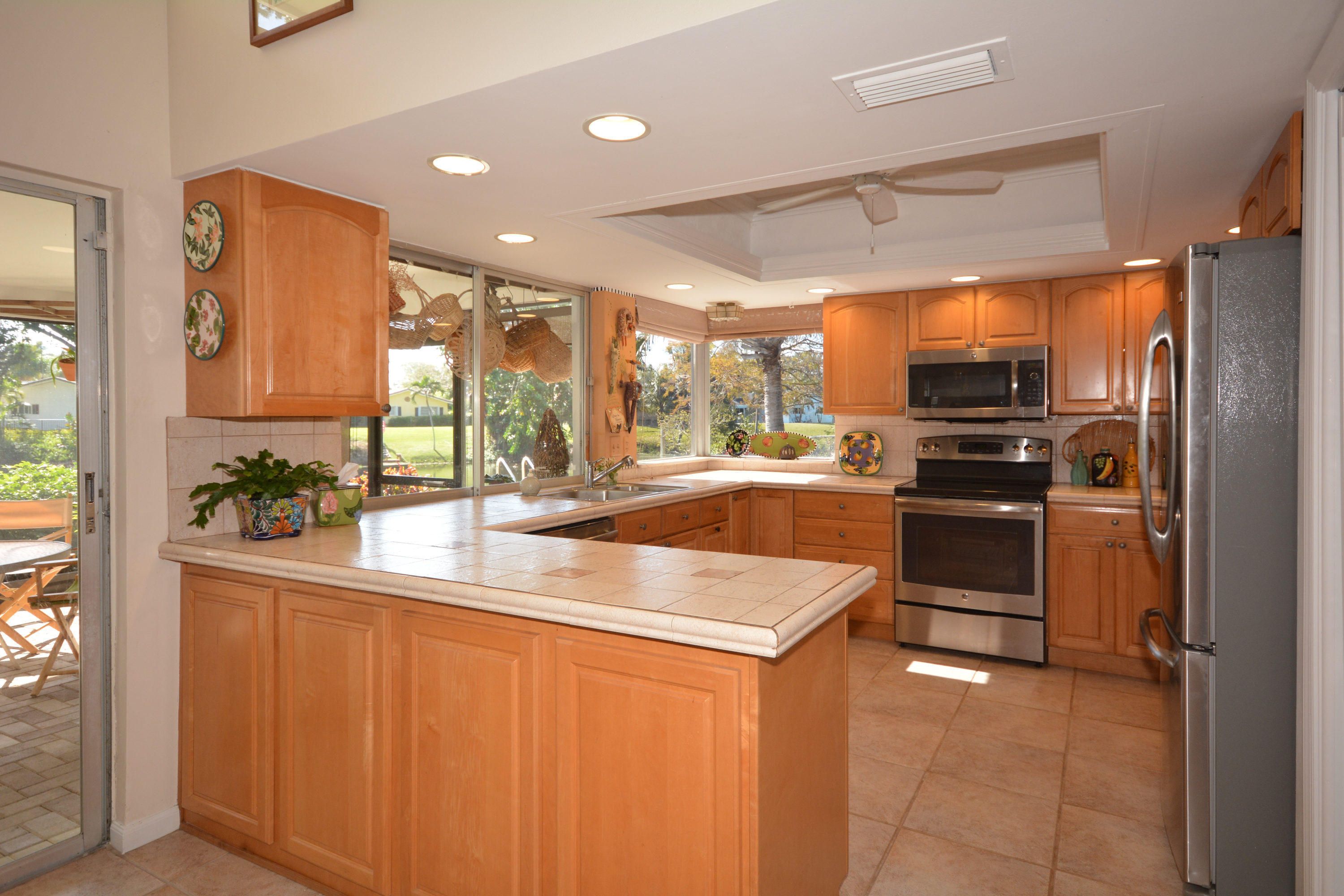 110 Southwest 11th Avenue Boca Raton, FL 33486 - Photo 7 of 44 Kitchen