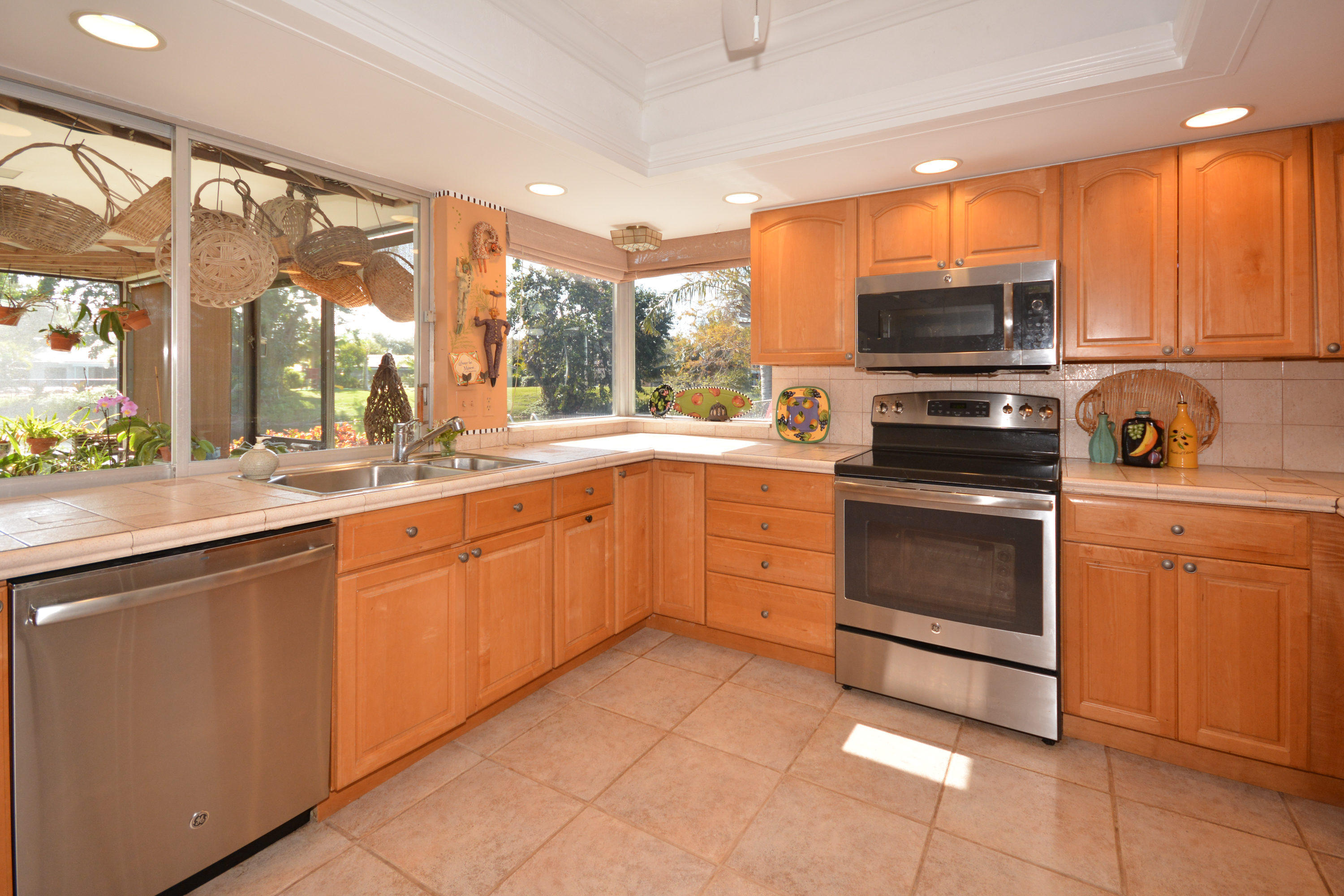 110 Southwest 11th Avenue Boca Raton, FL 33486 - Photo 9 of 44 110 SW 11th Ave Boca Raton FL-print-010-