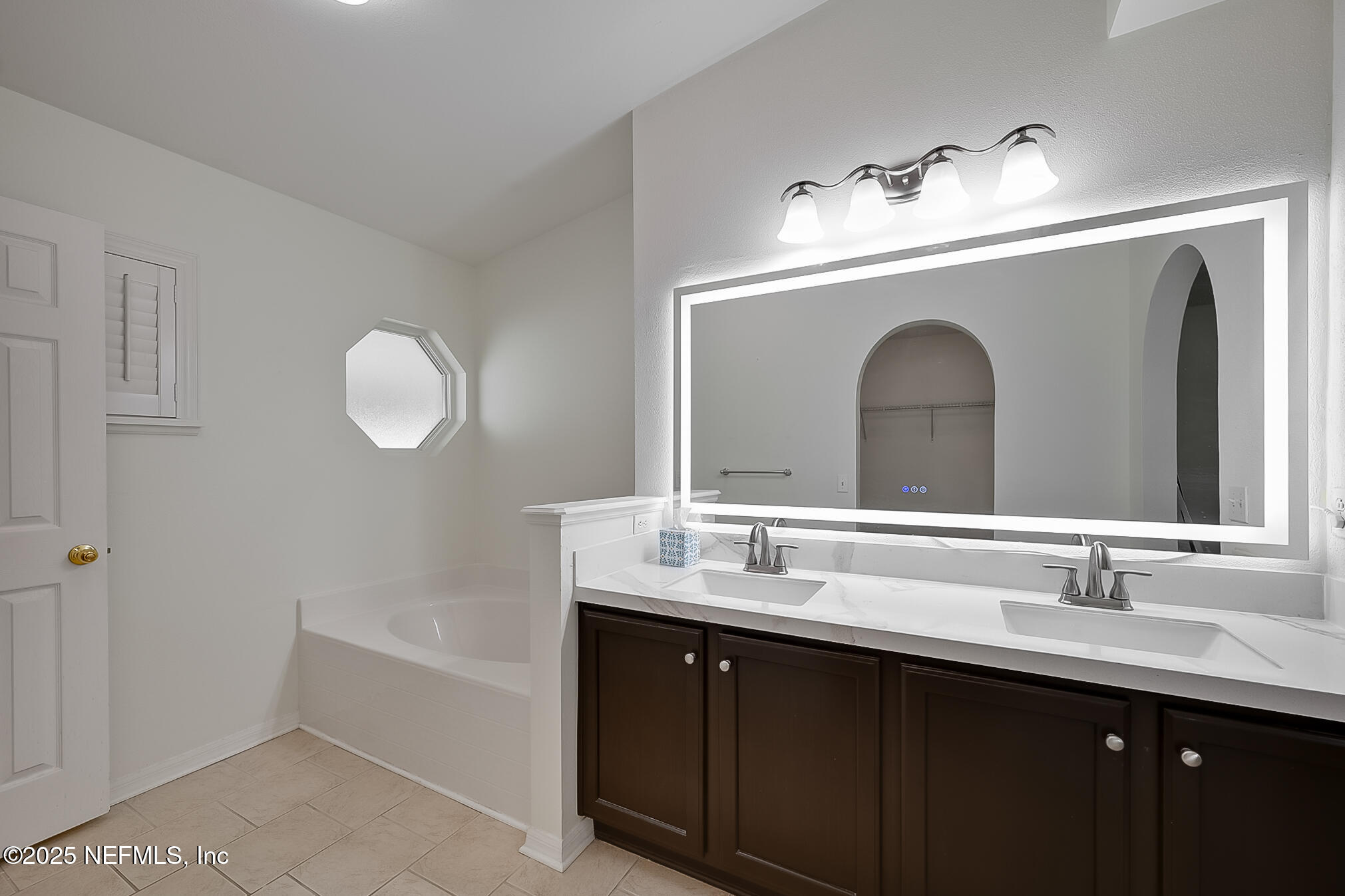 3204 Carlotta Road Middleburg, FL 32068 - Photo 20 of 39 19 Master Bathroom