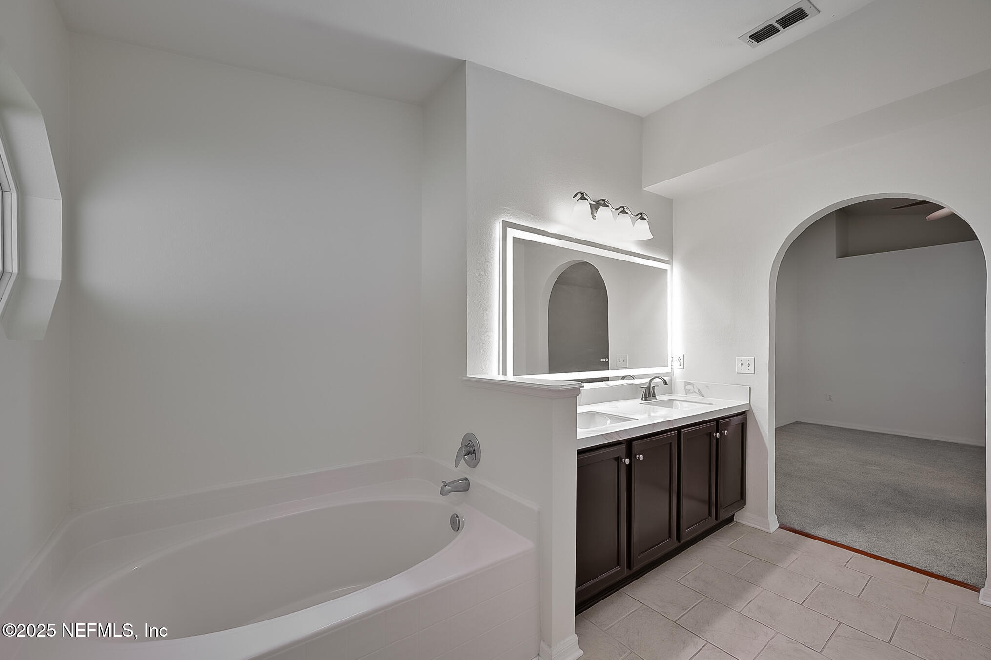 3204 Carlotta Road Middleburg, FL 32068 - Photo 21 of 39 20 Master Bathroom