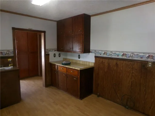 $95,000 | 304 East 6th Street, La Harpe, KS 66751