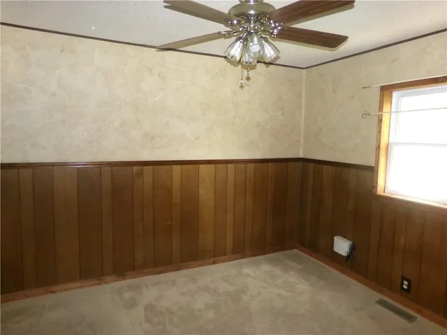 $95,000 | 304 East 6th Street, La Harpe, KS 66751