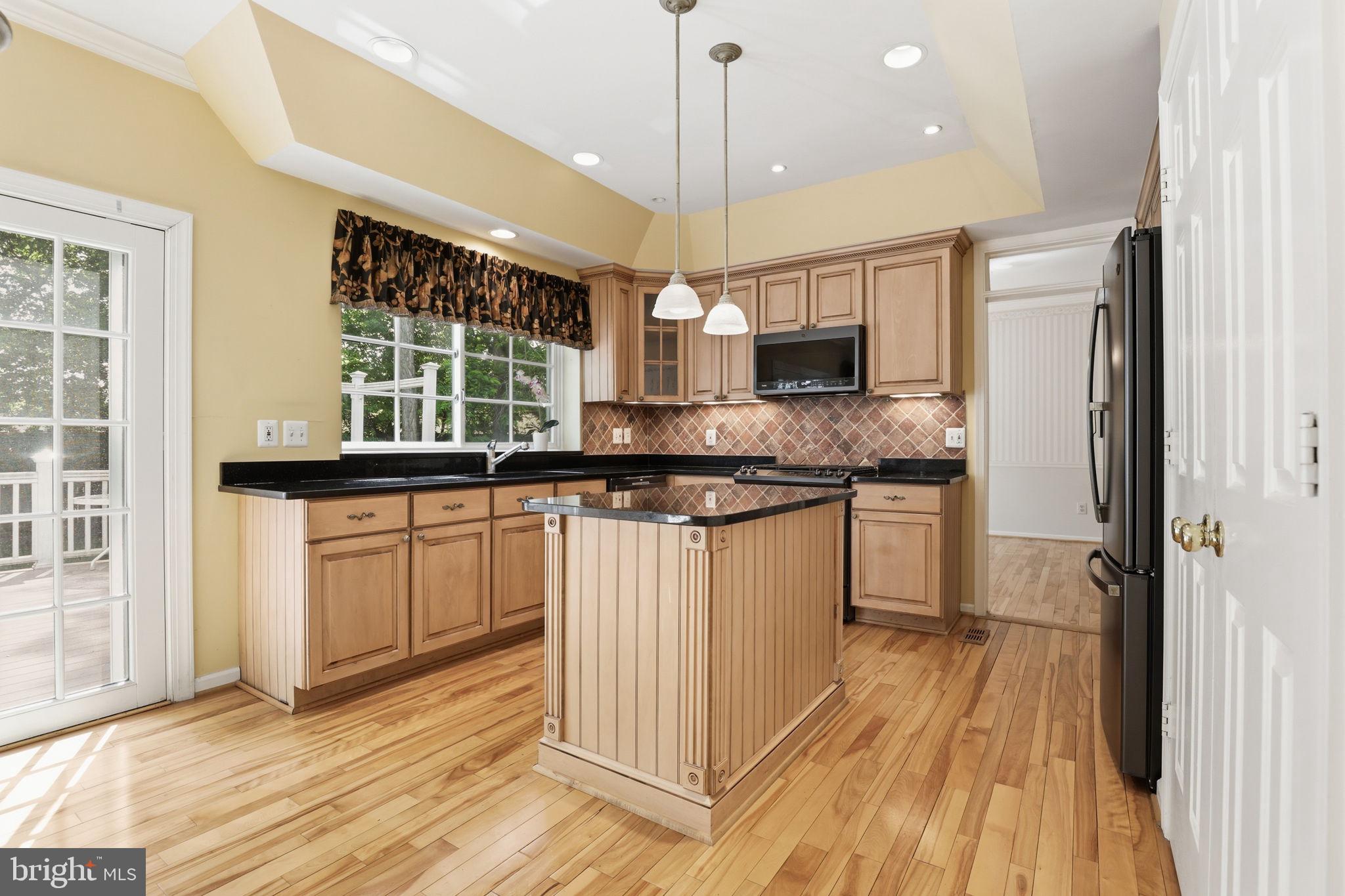 8560 Yoder Street Manassas, VA 20110 - Photo 9 of 40