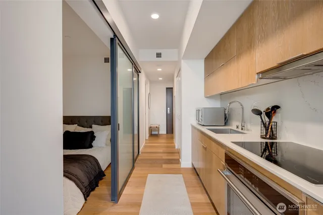 $369,999 | 450 South Main Street, Unit 616, Seattle, WA 98104