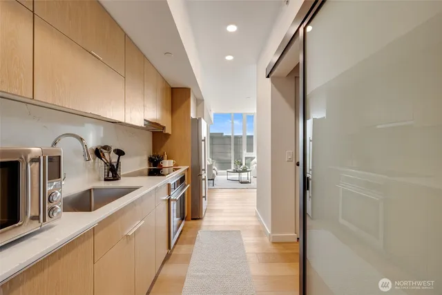 $369,999 | 450 South Main Street, Unit 616, Seattle, WA 98104