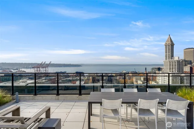 $369,999 | 450 South Main Street, Unit 616, Seattle, WA 98104