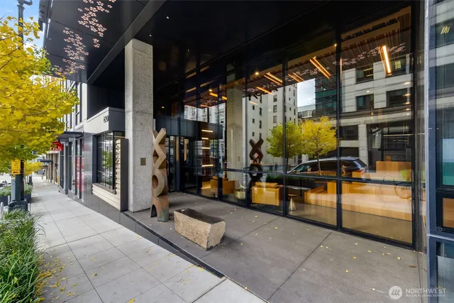 $369,999 | 450 South Main Street, Unit 616, Seattle, WA 98104