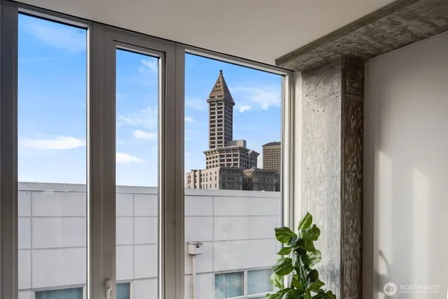 $369,999 | 450 South Main Street, Unit 616, Seattle, WA 98104