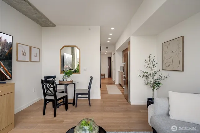 $369,999 | 450 South Main Street, Unit 616, Seattle, WA 98104