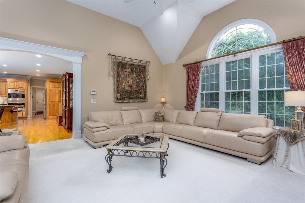 21 Smith Road Hopkinton, MA 01748 - Photo 7 of 42 Gallery Image 7