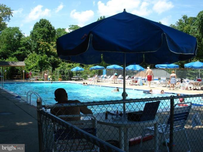 144 Sumner Road Annapolis, MD 21401 - Photo 5 of 30 Community Pool 1