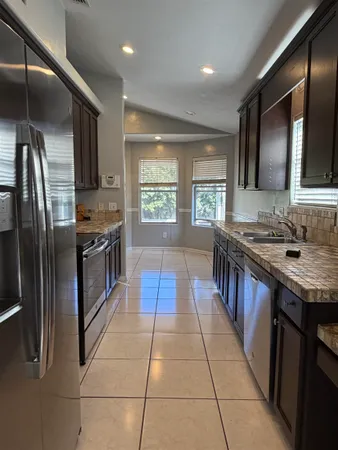 $2,400 | 4904 Park View Court, Tallahassee, FL 32311