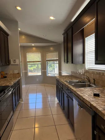 $2,400 | 4904 Park View Court, Tallahassee, FL 32311