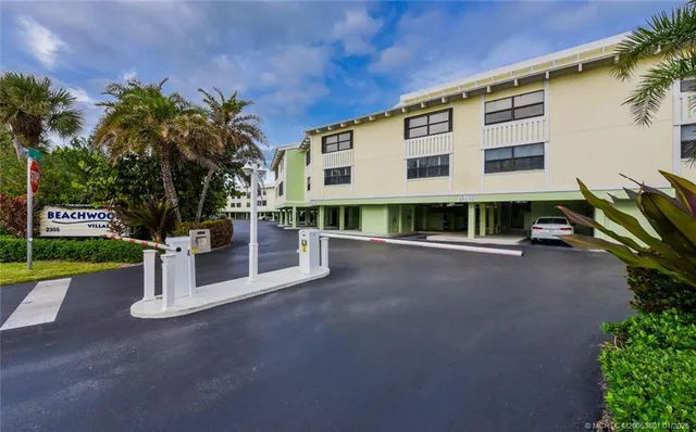 $499,900 | 2355 Northeast Ocean Boulevard, Unit 111A, Stuart, FL 34996