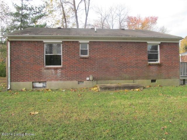 4607 Frel Road Louisville, KY 40272 - Photo 2 of 12 IMG_6202