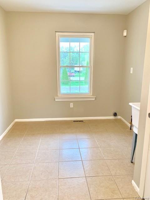 28455 Sumpter Road New Boston, MI 48164 - Photo 11 of 34 IMG_3900.jpg