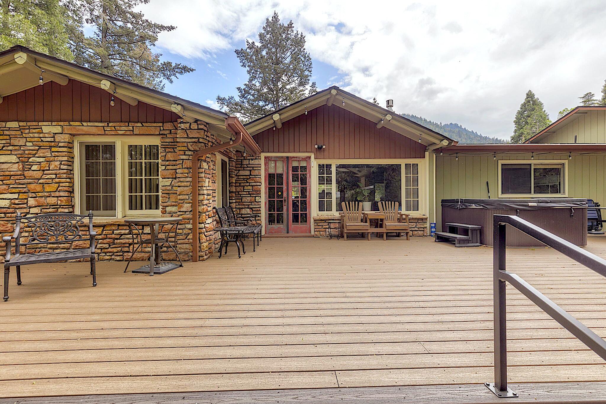 8720 Rogue River Highway Grants Pass, OR 97527 - Photo 28 of 51 31-web-or-mls-8720-rogue-river-hwy