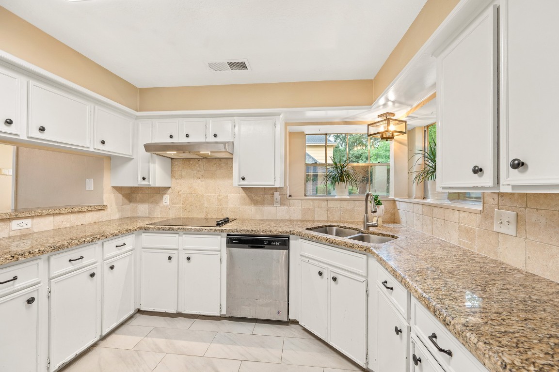 18107 Shadow Valley Drive Spring, TX 77379 - Photo 18 of 44