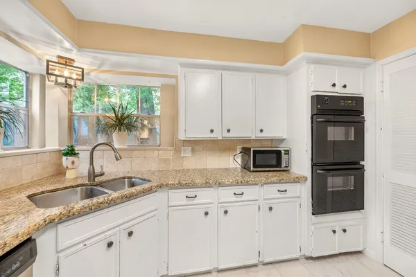 $2,450 | 18107 Shadow Valley Drive, Spring, TX 77379