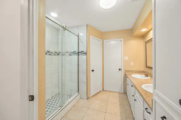 $2,450 | 18107 Shadow Valley Drive, Spring, TX 77379