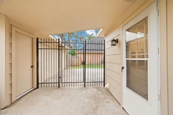 $2,450 | 18107 Shadow Valley Drive, Spring, TX 77379