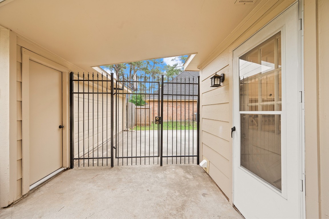 18107 Shadow Valley Drive Spring, TX 77379 - Photo 39 of 44