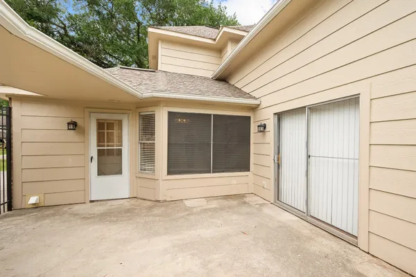 $2,450 | 18107 Shadow Valley Drive, Spring, TX 77379