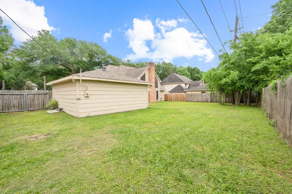 $2,450 | 18107 Shadow Valley Drive, Spring, TX 77379