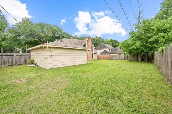$2,450 | 18107 Shadow Valley Drive, Spring, TX 77379