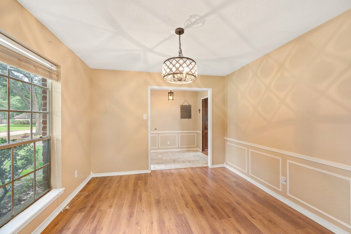 18107 Shadow Valley Drive Spring, TX 77379 - Photo 9 of 44