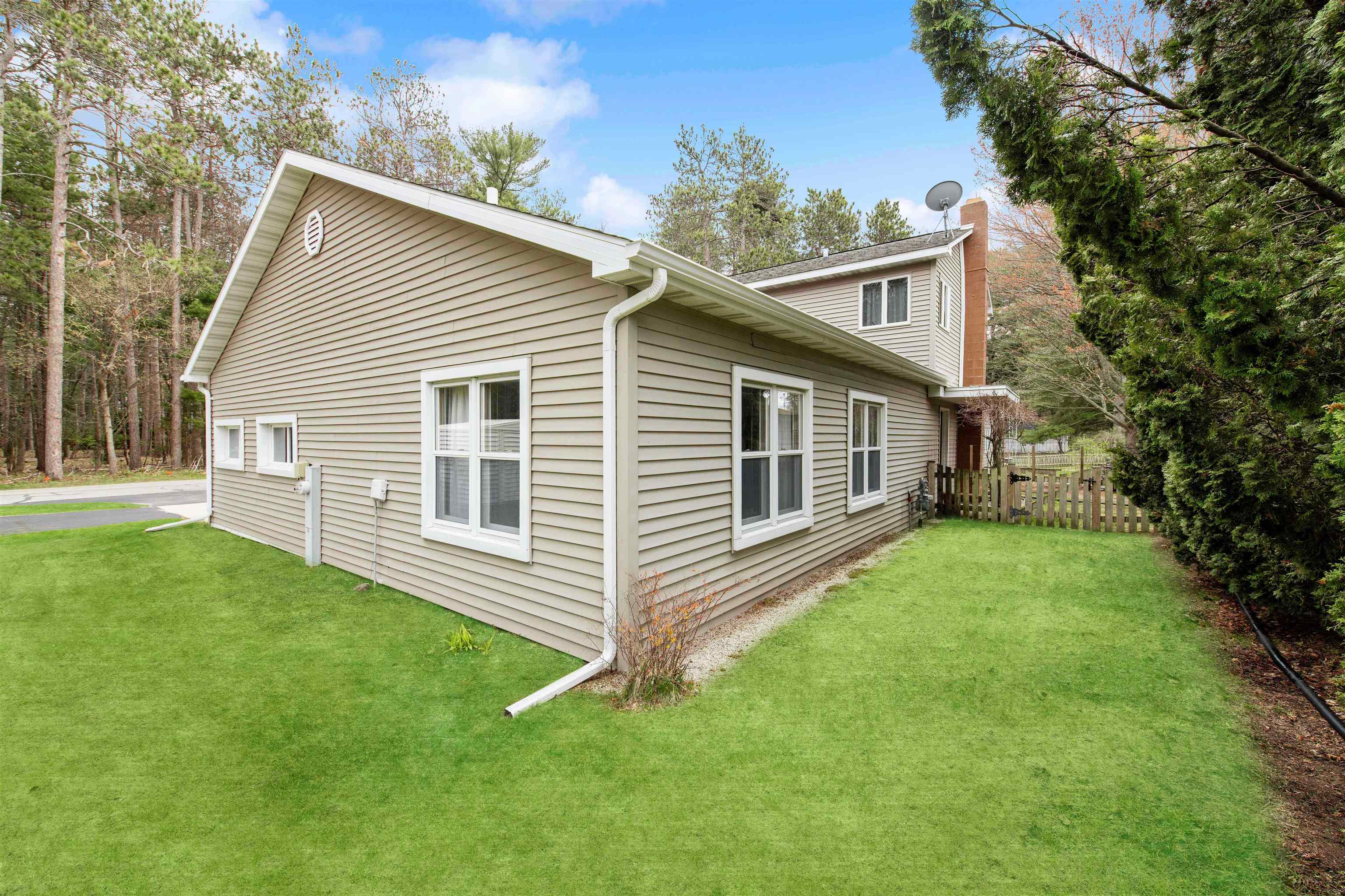 2591 Redpath Drive Marinette, WI 54143 - Photo 52 of 61