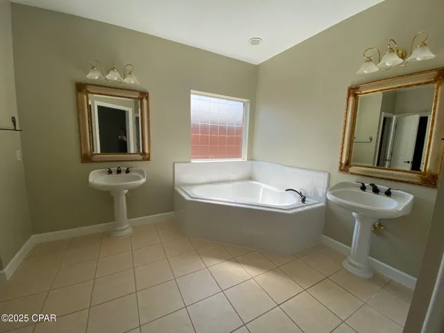 $2,500 | 2011 Tupelo Court, Panama City, FL 32405