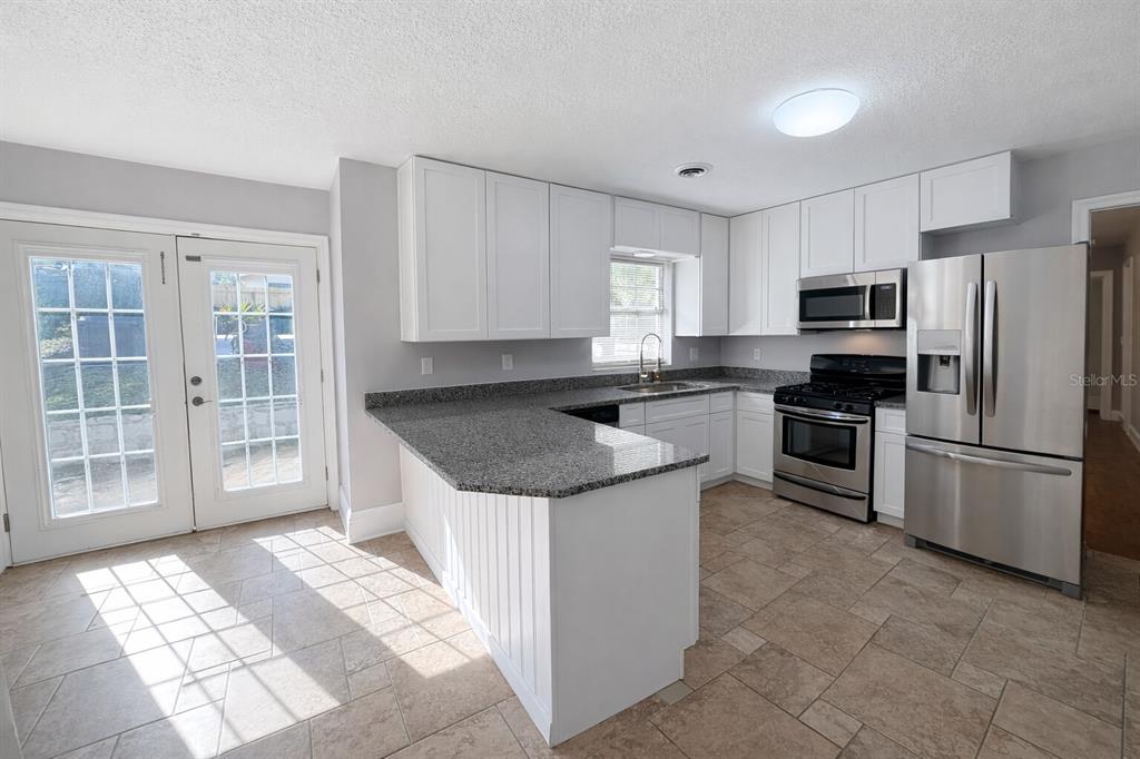 2224 Northeast 9th Street Ocala, FL 34470 - Photo 16 of 32