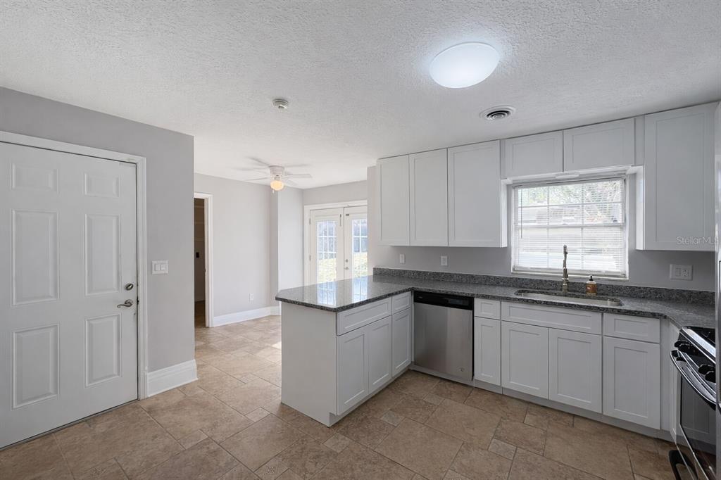 2224 Northeast 9th Street Ocala, FL 34470 - Photo 18 of 32