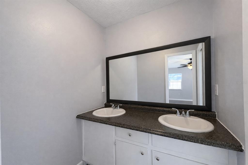 2224 Northeast 9th Street Ocala, FL 34470 - Photo 26 of 32