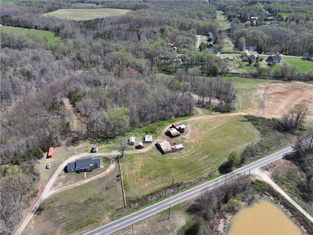 541 Wallburg-High Point Road Winston-Salem, NC 27107 - Photo 2 of 19