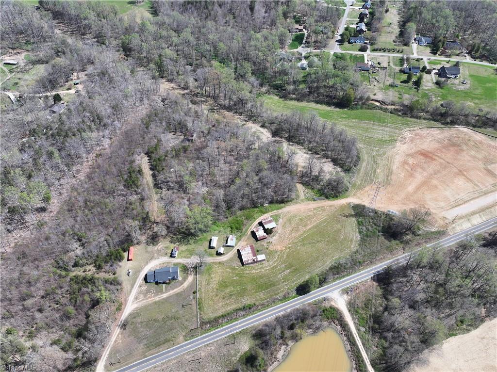 541 Wallburg-High Point Road Winston-Salem, NC 27107 - Photo 3 of 19