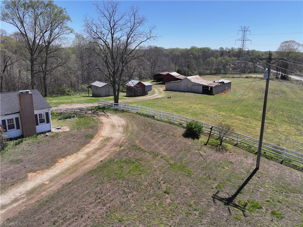 541 Wallburg-High Point Road Winston-Salem, NC 27107 - Photo 5 of 19