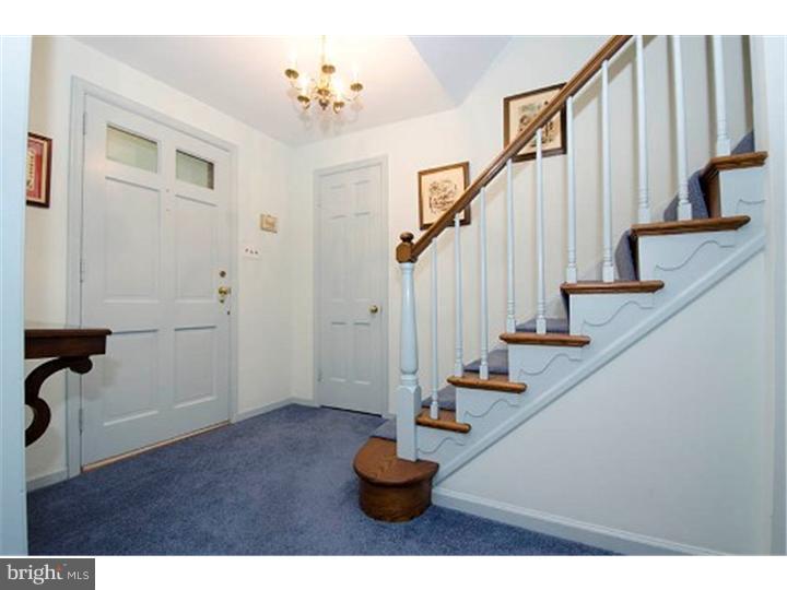 824 Milmar Road Newtown Square, PA 19073 - Photo 3 of 18