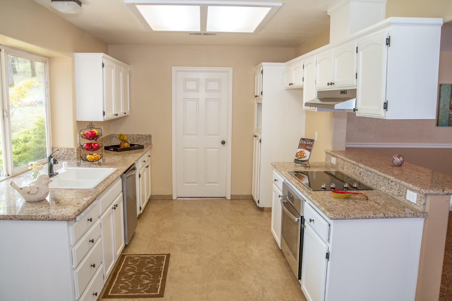 53215 Timberview Road North Fork, CA 93643 - Photo 4 of 22 Gallery Image 4