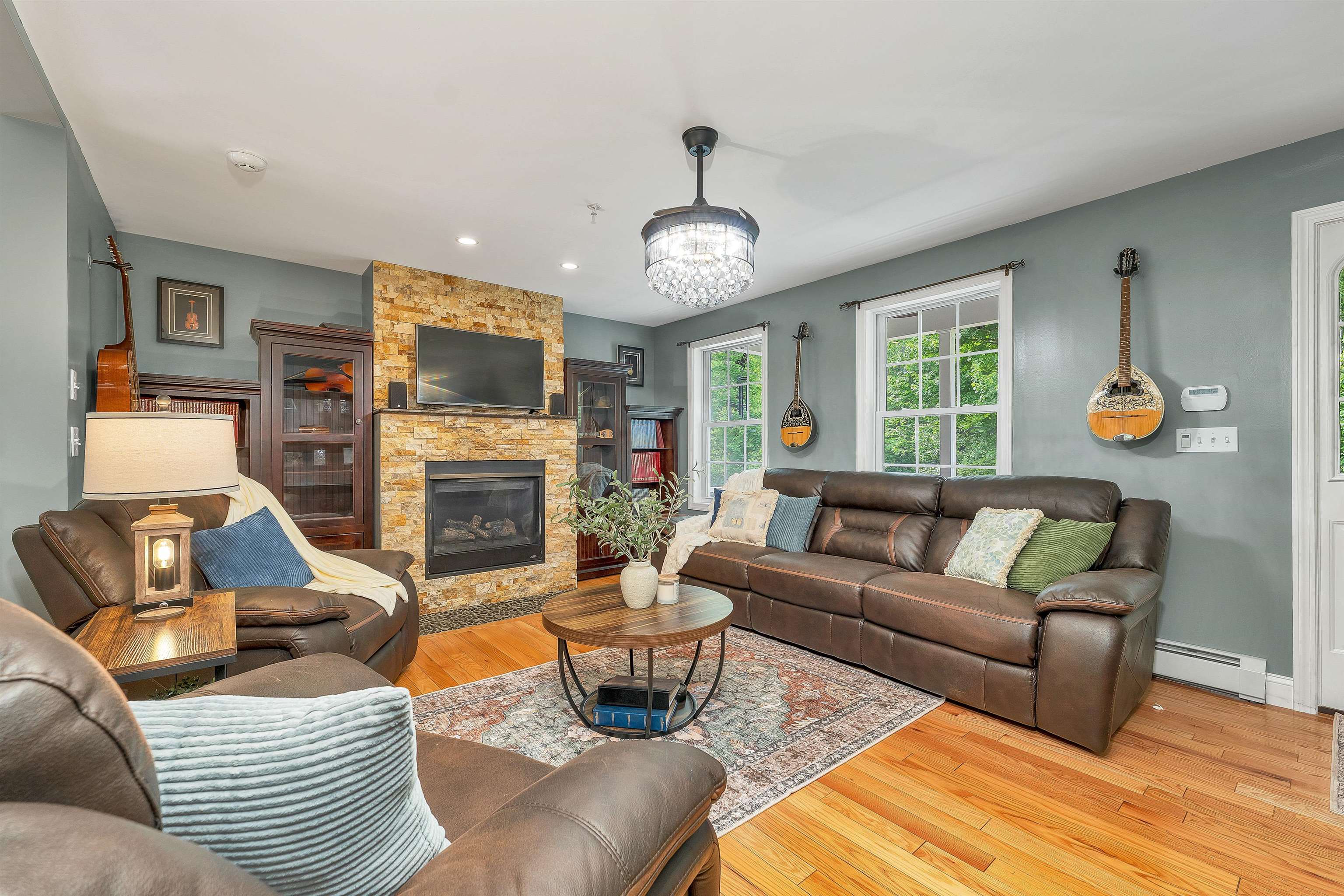 142 Raymond Road Nottingham, NH 03290 - Photo 4 of 38