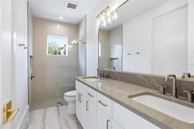 $1,650,000 | 9 East Newell Street, Winter Garden, FL 34787