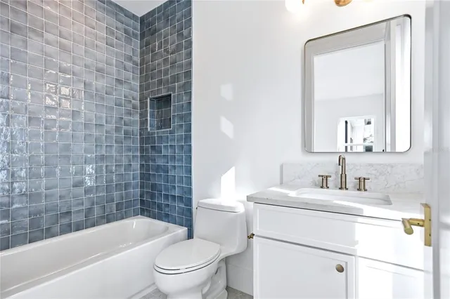 $1,650,000 | 9 East Newell Street, Winter Garden, FL 34787