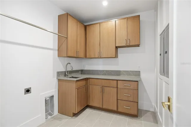 $1,650,000 | 9 East Newell Street, Winter Garden, FL 34787