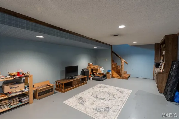 $319,900 | 215 East Piedmont Avenue, Piedmont, MO 63957